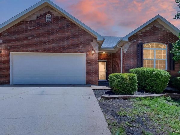 115 Birchtree Circle, St Robert, MO 65584