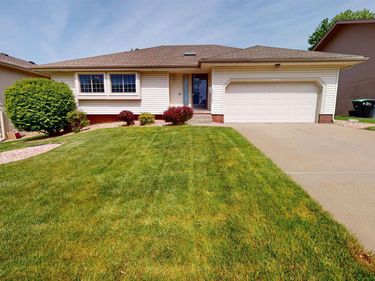 16606 Adams Street , Omaha, NE 68135
