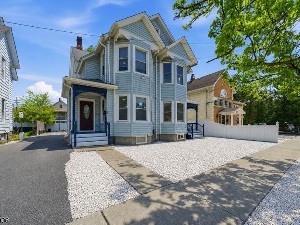 82 Pequannock St, Dover, NJ 07801