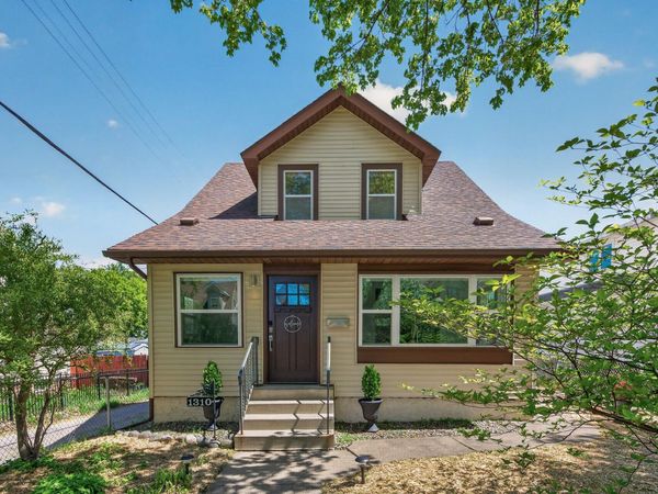 1310 Thomas Avenue N, Minneapolis, MN 55411