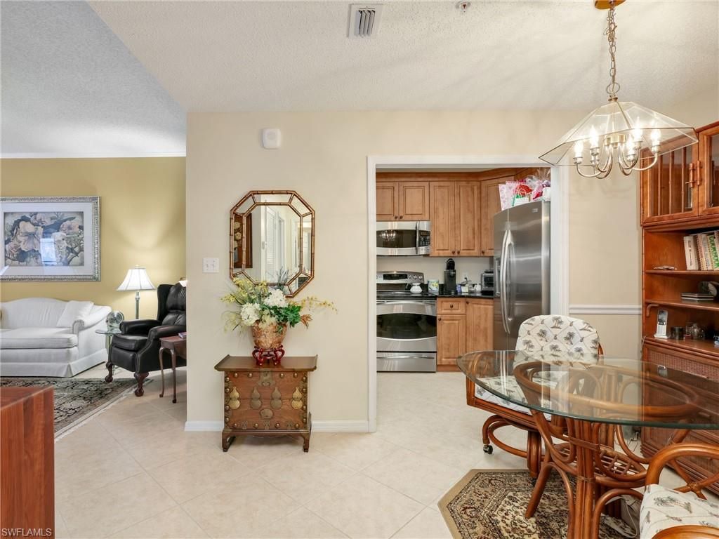 900 Arbor Lake Dr, Unit 9-103, Naples, FL 34110 Photo