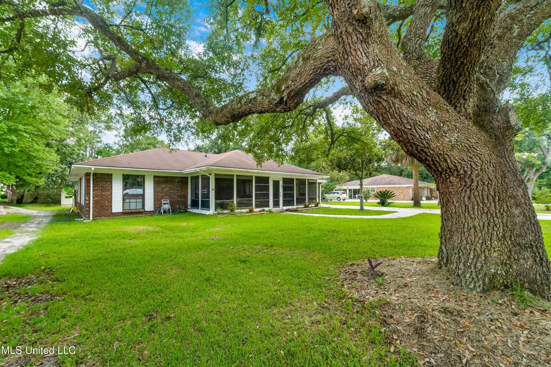 2513 Fairley Road, Gautier, MS 39553 Main Photo