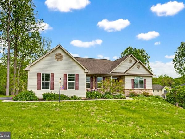 3 COURTNEY REA CIRCLE, READING, PA 19606