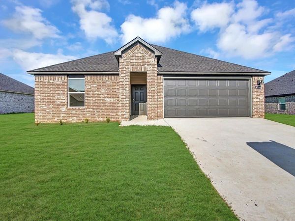 6316 Warwick Drive, Bryant, AR 72002