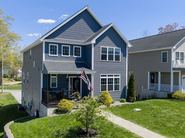 32 Colonial Rd, Webster, MA 01570