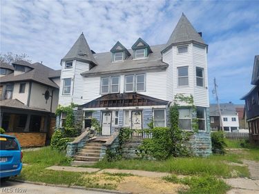 1737 Lakefront Avenue, East Cleveland, OH 44112