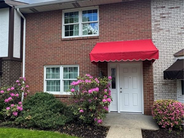 164 Woodstone Lane , New Kensington, PA 15068