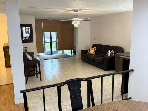 3720 Inverrary Drive, Unit 1f, Lauderhill, FL 33319