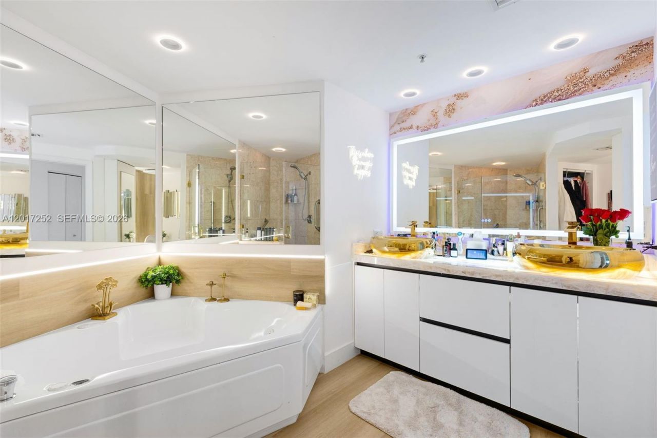 848 Brickell Key Dr , Unit 1601, Miami, FL 33131 Photo