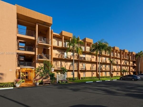 3050 E Sunrise Lakes Dr , Unit 402, Sunrise, FL 33322