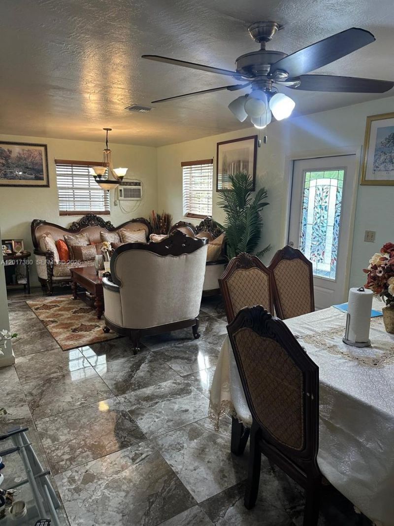 1560 NE 154th St, North Miami Beach, FL 33162 Photo