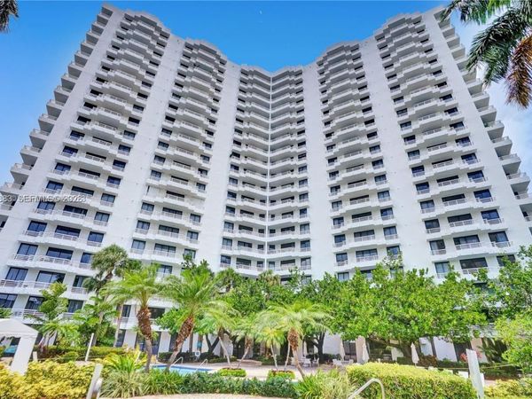 3300 NE 192nd St , Unit 910, Aventura, FL 33180