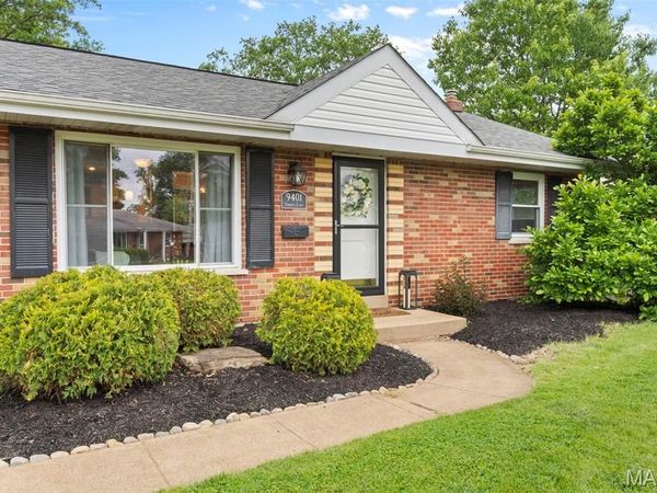 9401 Sophine Lane, St Louis, MO 63123