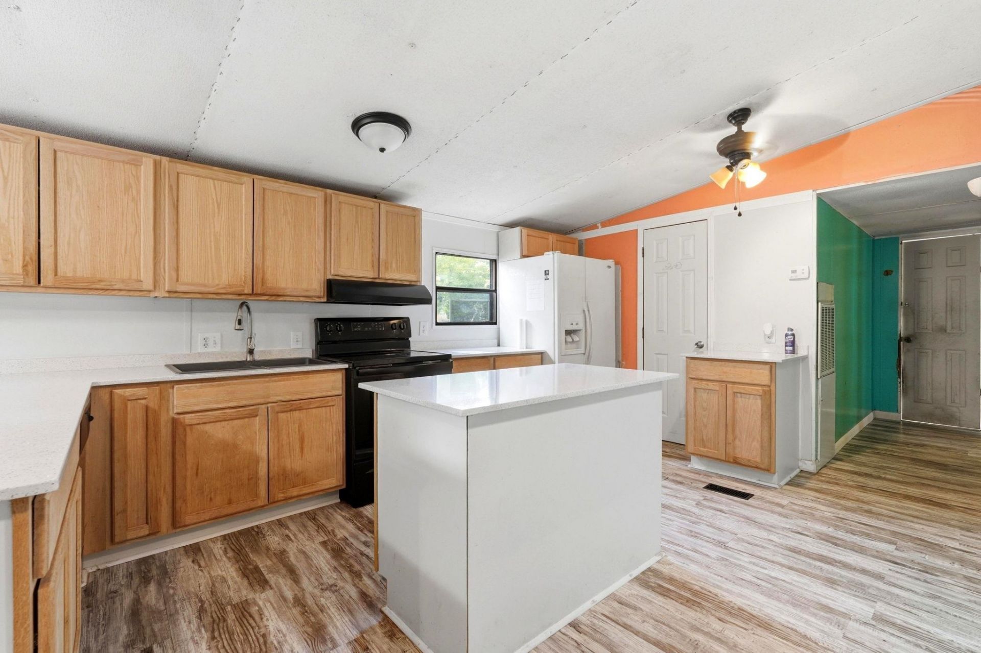 2720 Capricorn Dr. Photo 7