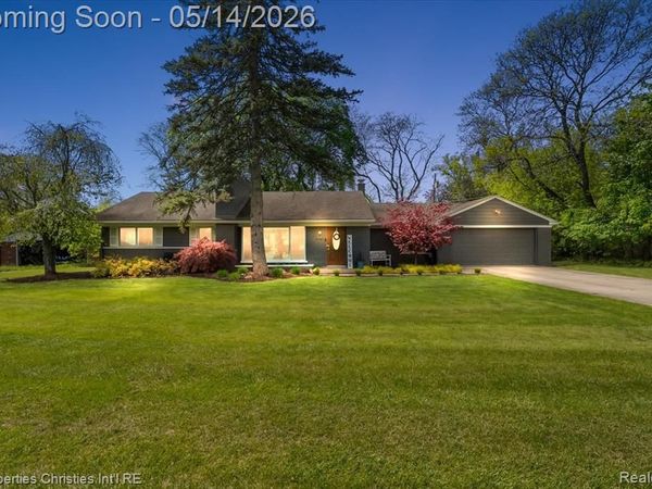 28631 Cumberland Drive, Farmington Hills, MI 48334