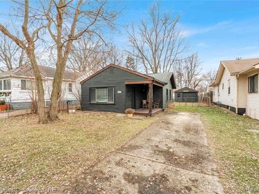 3237 Harris Street, Ferndale, MI 48220