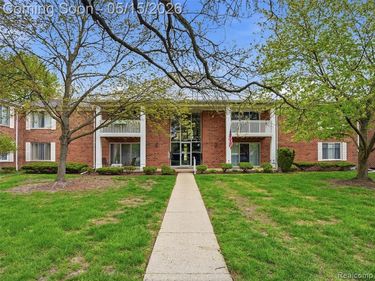 42231 Toddmark Lane, Clinton Twp, MI 48038