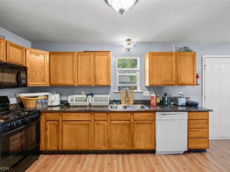12505 Grimsby Avenue, Cleveland, OH 44135 Photo 15