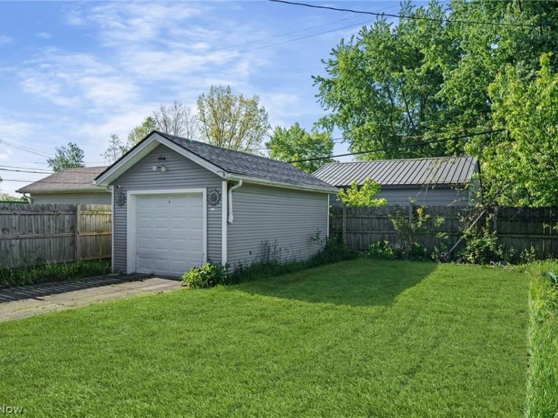 12505 Grimsby Avenue, Cleveland, OH 44135 Photo 37