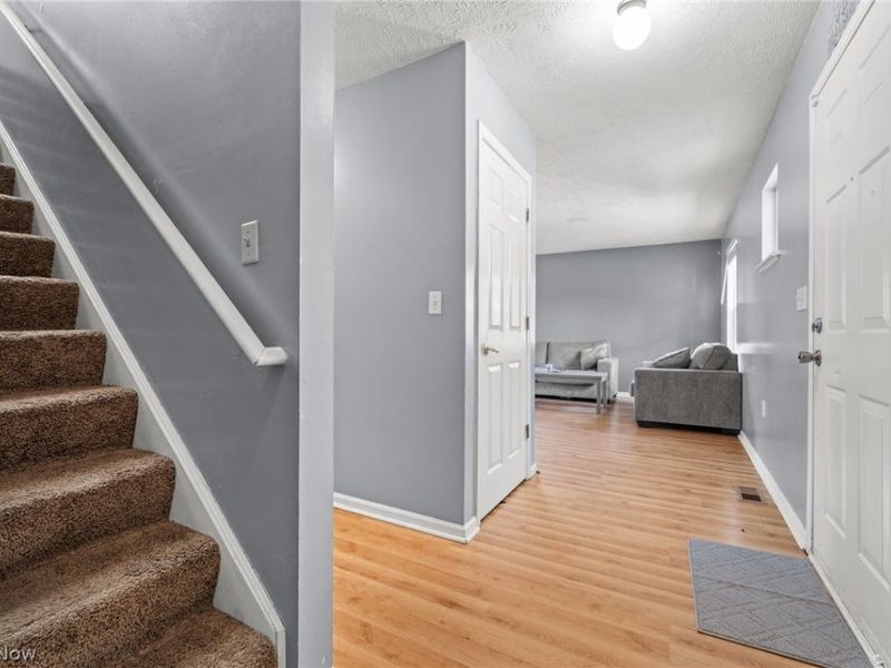12505 Grimsby Avenue, Cleveland, OH 44135 Photo 5