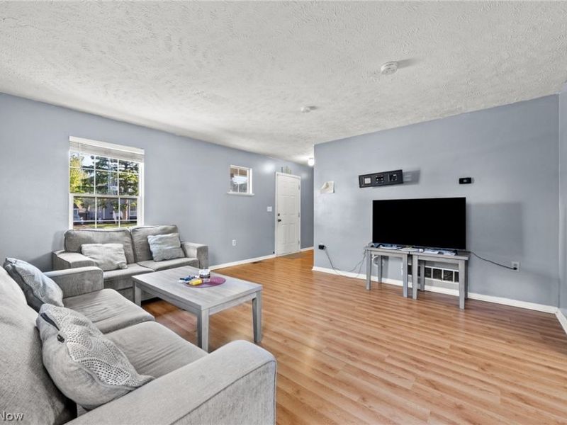 12505 Grimsby Avenue, Cleveland, OH 44135 Photo 6