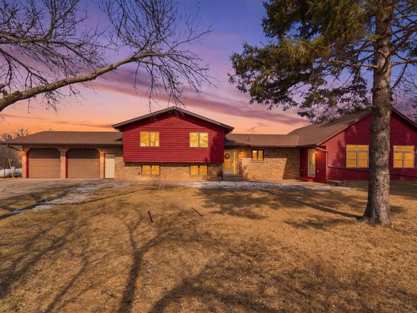 22364 45th Avenue, Saint Augusta, MN 56301