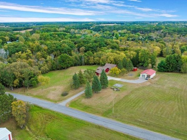 22364 45th Avenue , Saint Augusta, MN 56301