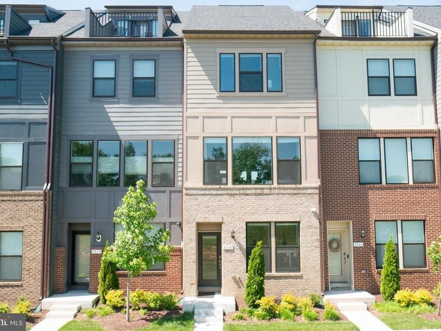 4841 Vista Green Lane, Lanham, MD 20706 Main Photo