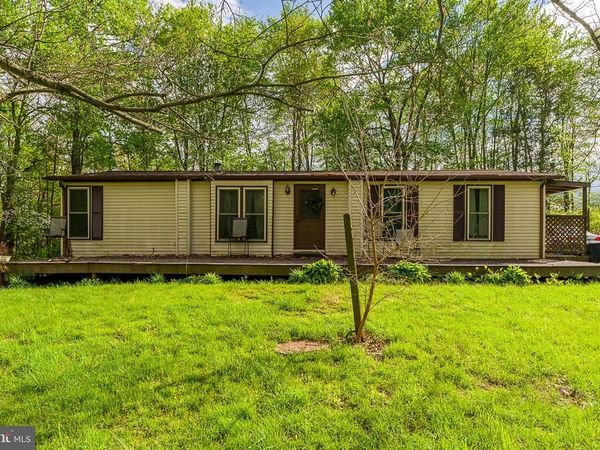 1310 OLD QUAKER ROAD, ETTERS, PA 17319