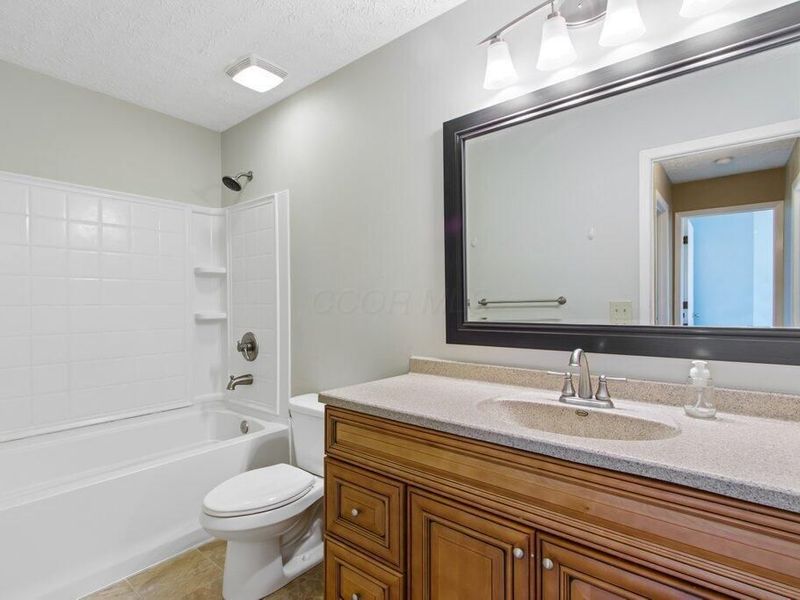 1148 Wexford Green Boulevard, Columbus, OH 43228 Photo 25