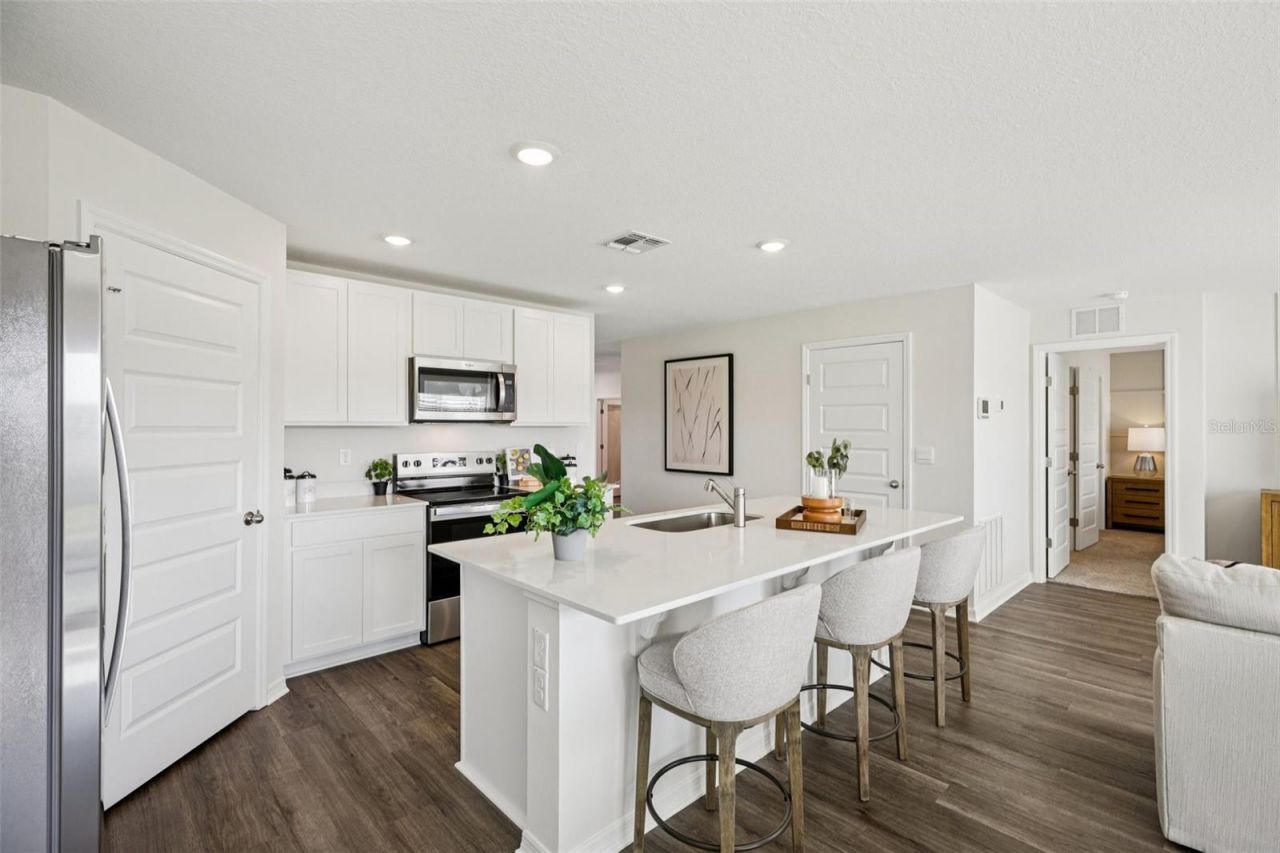 215 Skyfield Court , Lady Lake, FL 32159 Photo