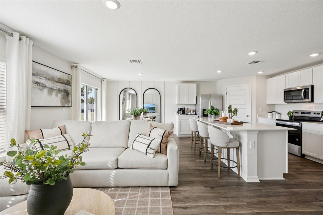 215 Skyfield Court , Lady Lake, FL 32159 Photo