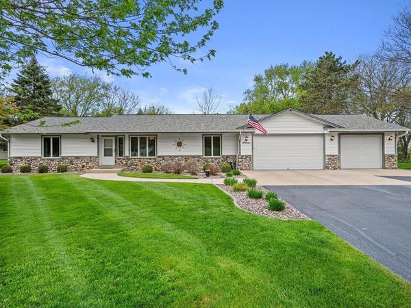 N65W28580 Fairlane DRIVE, Hartland, WI 53029