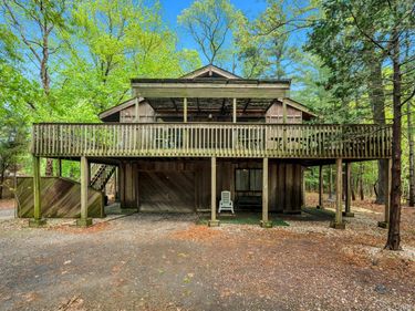179 Gnarled Hollow Road , East Setauket, NY 11733