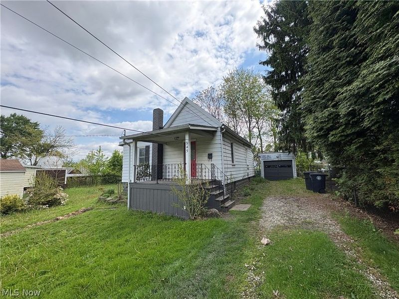 945 Davis Street , Akron, OH 44310 Photo 2