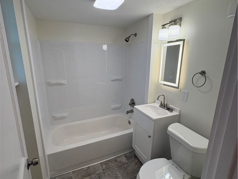 945 Davis Street , Akron, OH 44310 Photo 9
