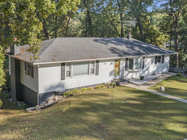 1055 Woodland Beach, Battle Creek, MI 49014