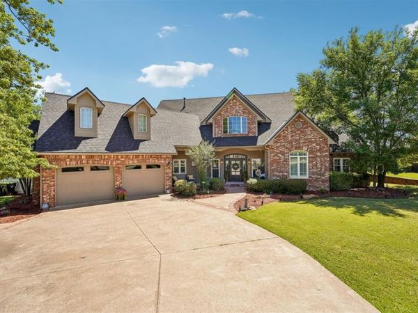 1806 N 4th Avenue, Purcell, OK 73080