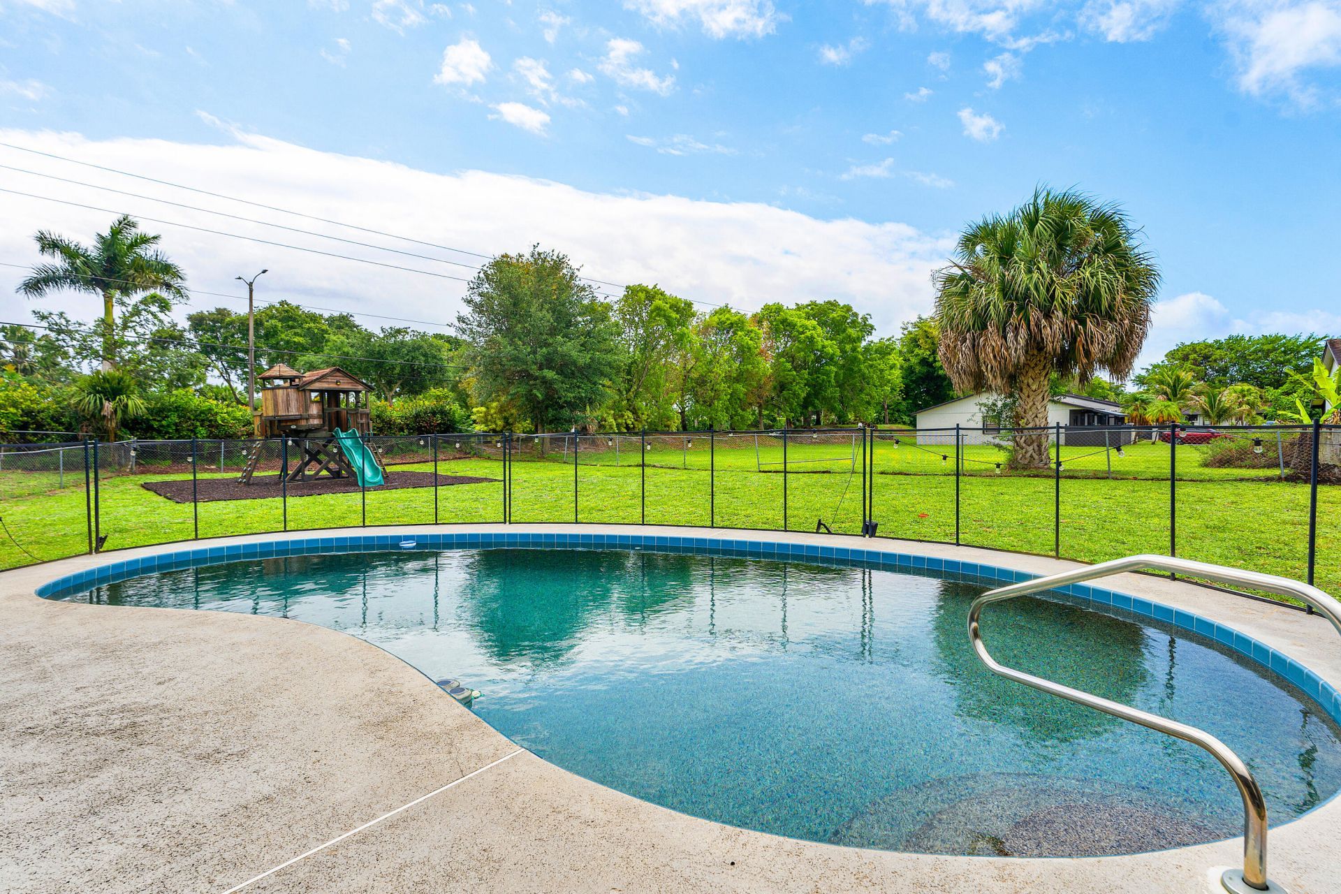 206 Parkwood Drive S, Royal Palm Beach, FL 33411 Photo