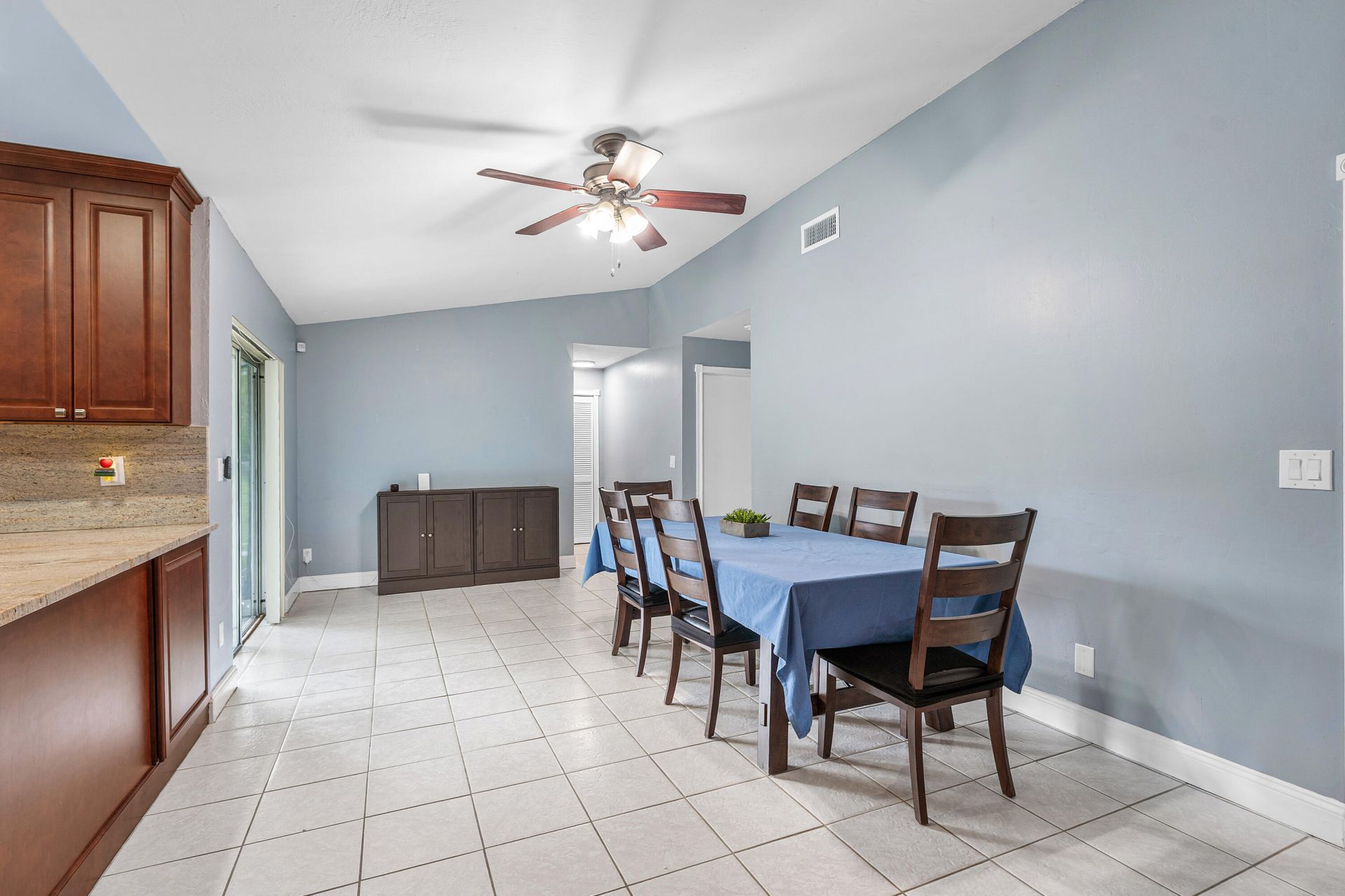 206 Parkwood Drive S, Royal Palm Beach, FL 33411 Photo