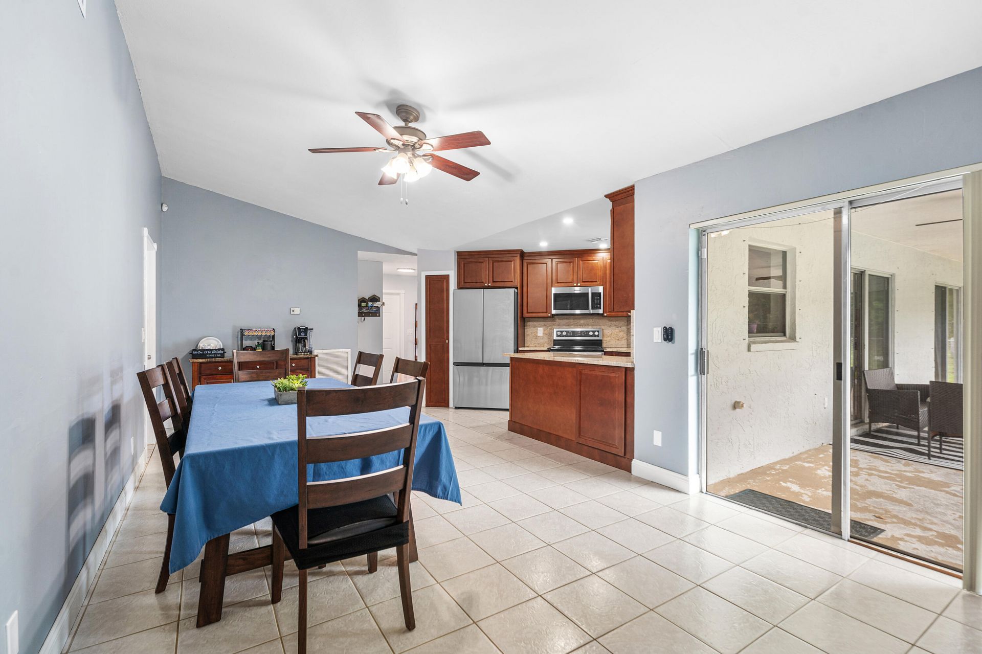206 Parkwood Drive S, Royal Palm Beach, FL 33411 Photo