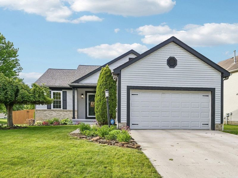 451 Pruden Drive , Pickerington, OH 43147 Photo 1