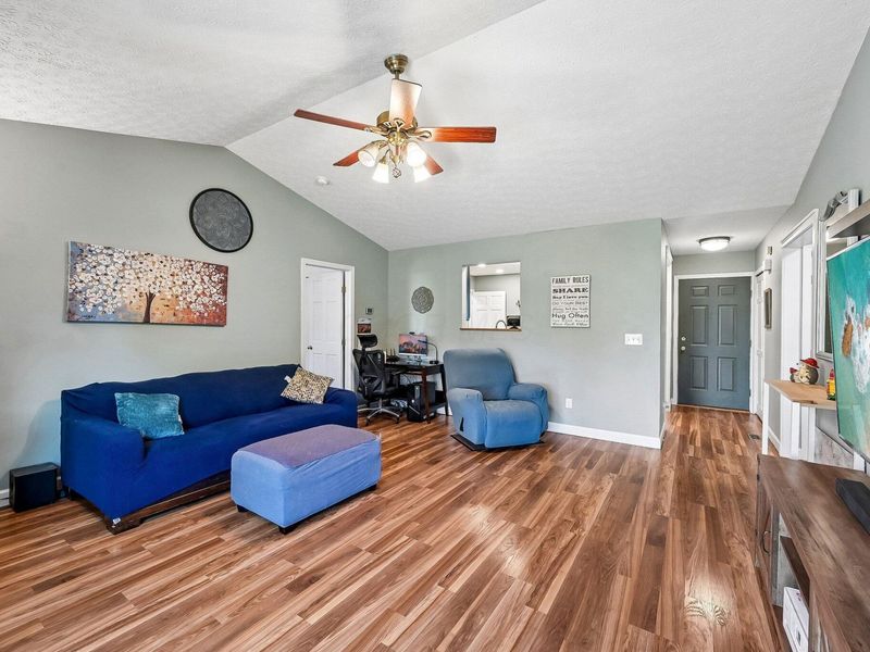 451 Pruden Drive , Pickerington, OH 43147 Photo 5