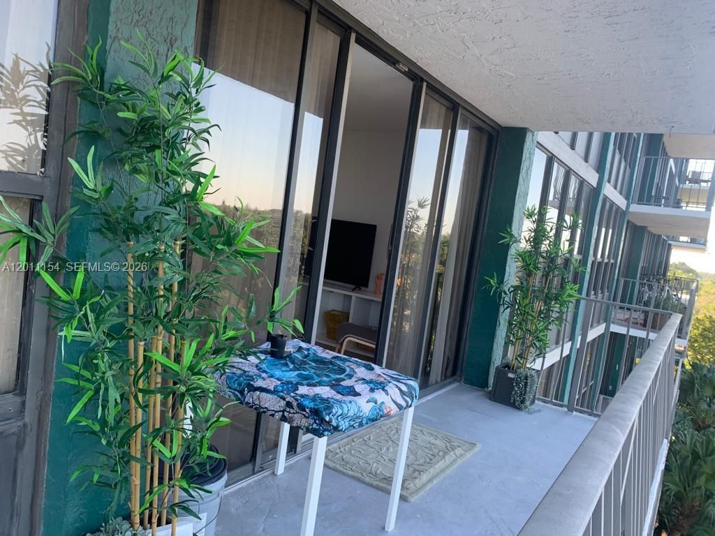 780 NE 69th St , Unit 506, Miami, FL 33138 Photo