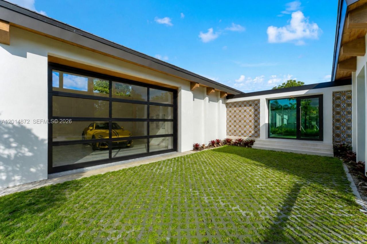6716 San Vicente St , Coral Gables, FL 33146 Photo