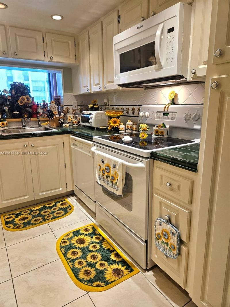 9420 W Flagler St, Unit 103, Miami, FL 33174 Photo