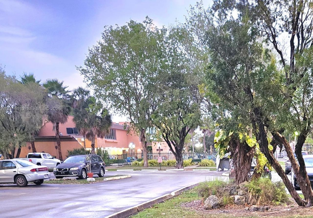 9420 W Flagler St, Unit 103, Miami, FL 33174 Photo
