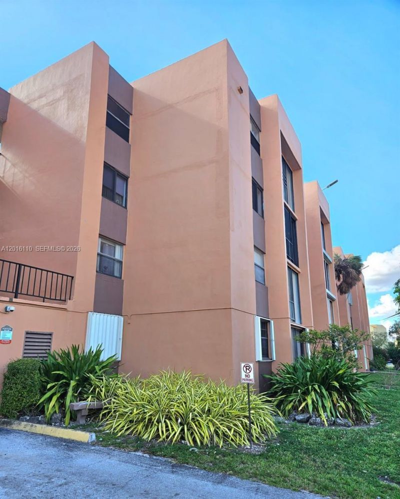 9420 W Flagler St, Unit 103, Miami, FL 33174 Photo