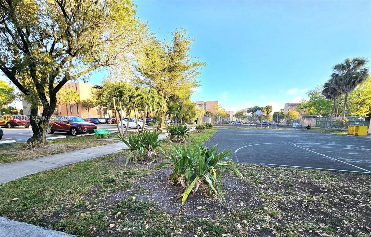 9420 W Flagler St, Unit 103, Miami, FL 33174 Photo