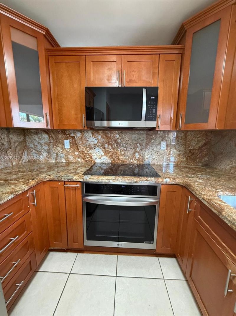 Please Call For Address, Unit 203, Miami, FL 33172 Photo